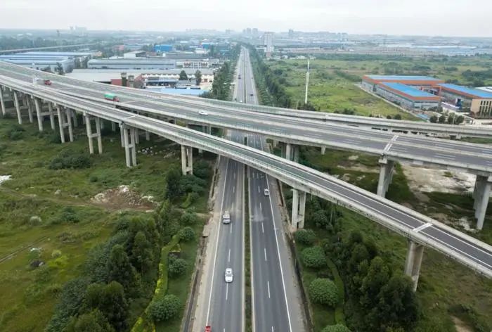 【決戰(zhàn)四季度】舊路煥新顏！這條路預(yù)計(jì)明年1月完成修復(fù)！